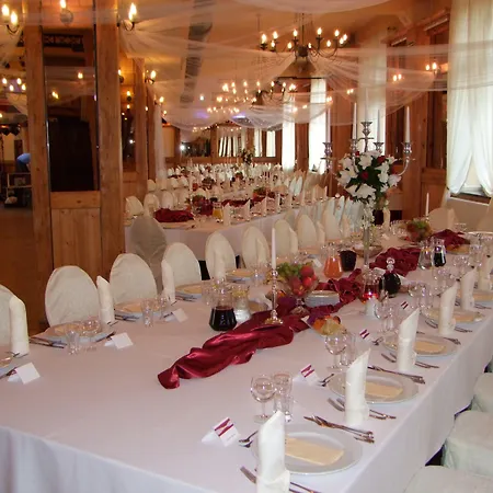 Hotel Marysin Dwor 2*